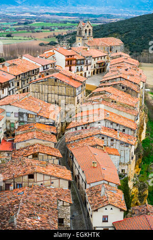 Dorf von der Burg. FRIAS, Burgos, Kastilien und Leon. Spanien, Europa. Stockfoto