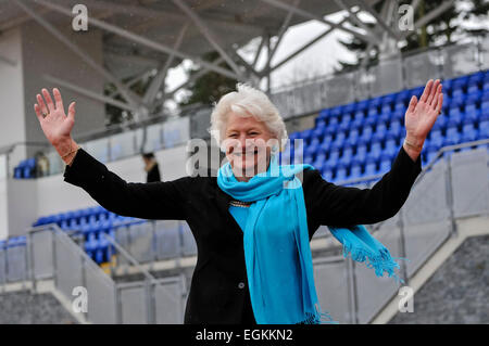 28. März 2013, Belfast, Nordirland. Dame Mary Peters feiert Eröffnung des renovierten Mary Peters' Track Stockfoto