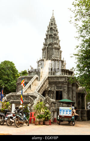 Wat besuchen oder die "Pagode der Kornblume Blütenblätter" in Siem Reap, Kambodscha. Stockfoto