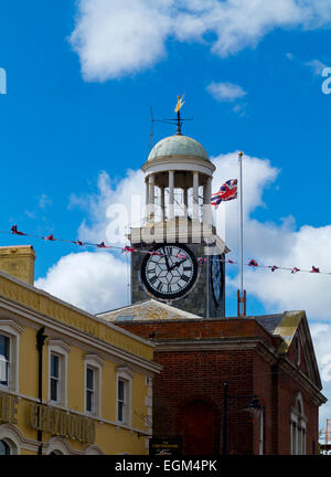 Bridport Rathaus und Clock Tower entworfen von William Tyler RA 1786 in Dorset South West England UK Stockfoto