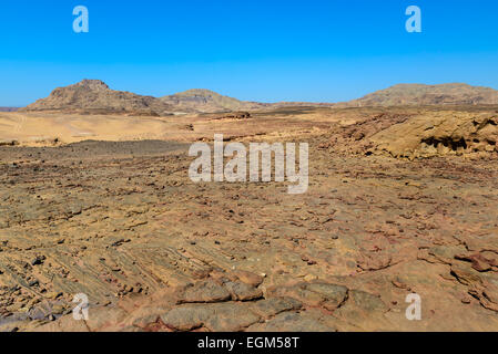 Zugang zum Colored Canyon in Sinai, Ägypten. Coloured Canyon ist eine Felsformation und getrockneten Flussbett auf der Halbinsel Sinai in Ägypten Stockfoto