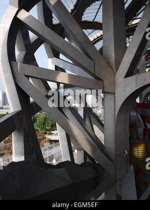 Innenansicht des Stahl/Metall-Konstruktion "Vogelnest" / "Beijing National Stadium", Beijing, China Stockfoto