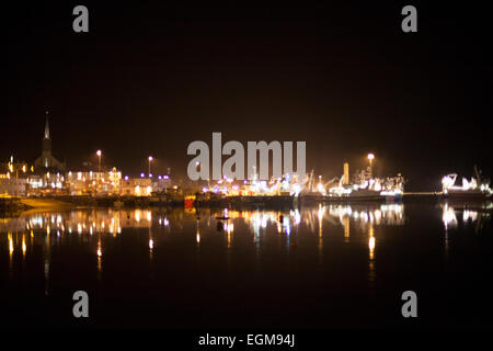 Killybegs Pier in der Nacht, Co. Donegal, Irland Stockfoto