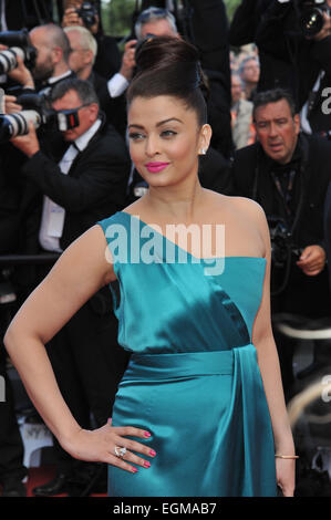 CANNES, Frankreich - 21. Mai 2013: Ashwarya Rai am Gala-Premiere für "Hinter der Kandelaber" auf dem 66. Festival de Cannes. Stockfoto