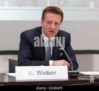 Düsseldorf, Deutschland. 26. Februar 2015. Gerry Weber International AG, Jahrespressekonferenz, Düsseldorf, Deutschland, Feb26, 2015: CEO Ralf Weber. Bildnachweis: Jürgen Schwarz/Alamy Live-Nachrichten Stockfoto