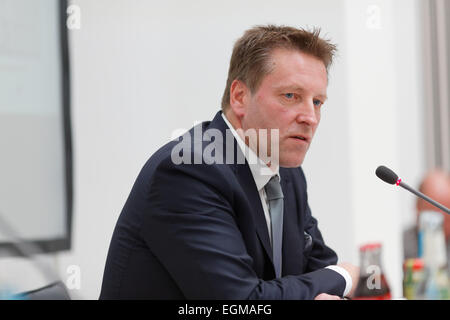 Düsseldorf, Deutschland. 26. Februar 2015. Gerry Weber International AG, Jahrespressekonferenz, Düsseldorf, Deutschland, Feb26, 2015: CEO Ralf Weber. Bildnachweis: Jürgen Schwarz/Alamy Live-Nachrichten Stockfoto