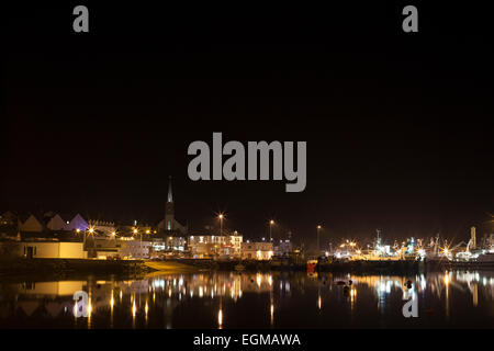 Killybegs Pier in der Nacht, Co. Donegal, Irland Stockfoto