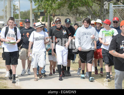 Jupiter, Florida, USA. 25. Februar 2015. Ichiro Suzuki (Marlins) MLB: Ichiro Suzuki der Miami Marlins Gespräche mit Fans in Miami Marlins Frühling Trainingslager in Jupiter, Florida, Vereinigte Staaten von Amerika. © AFLO/Alamy Live-Nachrichten Stockfoto