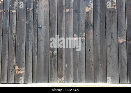 dunkle Textur von einem alten Zaun Stockfoto