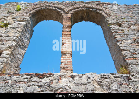 Stein Bogen, römische Ruinen, UNESCO-Weltkulturerbe, Butrint, Albanien Stockfoto
