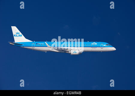 PH-EZS KLM Cityhopper Embraer ERJ-190STD, ERJ-190-100, im Flug Stockfoto