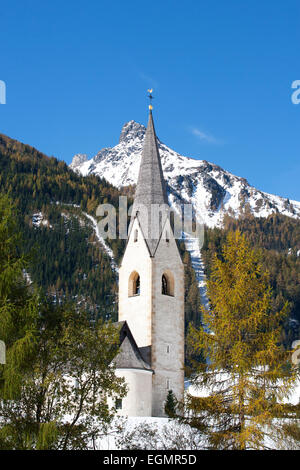 Gotische Kirche des Heiligen Georg in Kals, Kals, Kals Tal, Hohe Tauern am Großglockner, Osttirol, Österreich Stockfoto