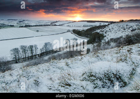 Schneebedeckte alte Winchester Hill, South Downs National Park, Hampshire, England, South UK Stockfoto