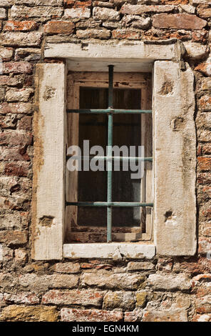 Fenster der alten italienischen Hauses in Venedig Stockfoto