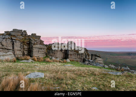 Sonnenuntergang über Heften Tor auf Dartmoor National Park in Devon Stockfoto