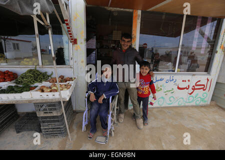 27. Februar 2015 - Al-Za'Tari r.c., Al-Mafraq, Jordanien - A-Shop von den Bewohnern von Al-Za'tari Camp für syrische Flüchtlinge in Jordanien gemacht. © Mustafa Bader/ZUMA Draht/Alamy Live-Nachrichten Stockfoto