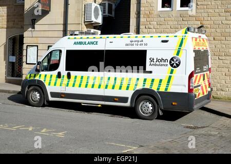 Bakewell, Derbyshire, England UK. A St John ambulance Stockfoto