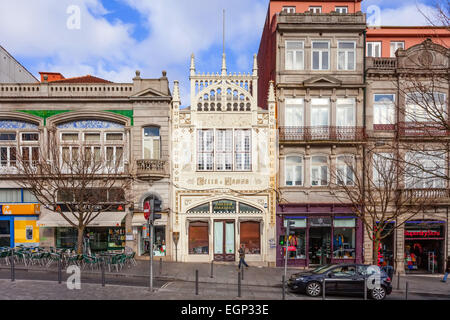 Porto, Portugal.The berühmten Lello e Irmao Buchhandlung, als eines der schönsten Buchhandlungen der Welt Stockfoto