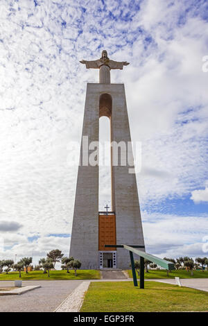 Cristo-Rei oder König Christus Sanctuary in Almada, die zweite die meisten besucht Heiligtum in Portugal. Stockfoto