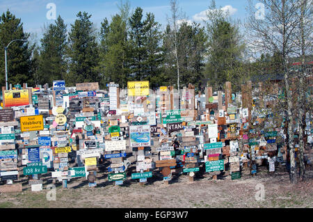 Wegweiser froest in Watson Lake Yukon Kanada Stockfoto