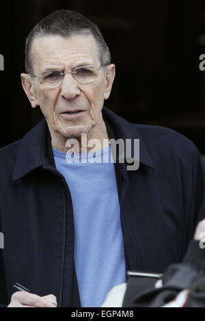 LEONARD NIMOY in Londons Knightsbridge 11.05.2005 (Kredit Bild © Jack Ludlam) Stockfoto