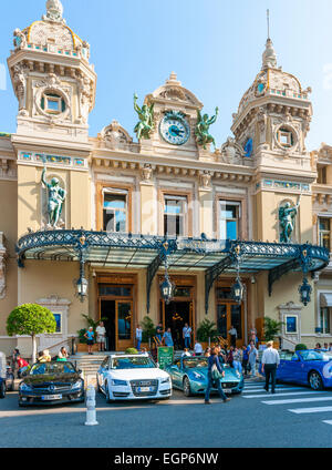 MONTE CARLO, MONACO - 3. Oktober 2014: Eingang zum Casino von Monte Carlo in Monaco Stockfoto