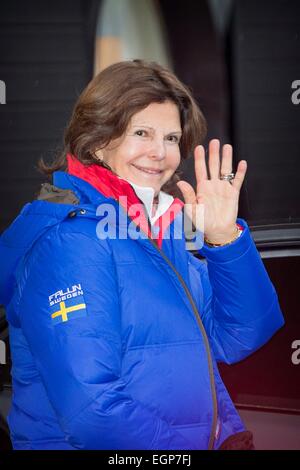 Falun, Schweden. 27. Februar 2015. Königin Silvia von Schweden bei der nordischen Ski-Weltmeisterschaften in Falun, Schweden, 27. Februar 2015. Foto: Patrick van Katwijk / POINT DE VUE OUT - NO WIRE SERVICE-/ Dpa/Alamy Live News Stockfoto