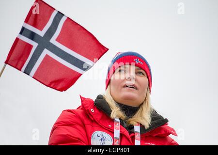 Falun, Schweden. 27. Februar 2015. Kronprinzessin Mette-Marit von Norwegen bei der nordischen Ski-Weltmeisterschaften in Falun, Schweden, 27. Februar 2015. Foto: Patrick van Katwijk / POINT DE VUE OUT - NO WIRE SERVICE-/ Dpa/Alamy Live News Stockfoto