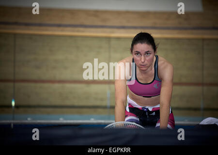 London, UK. 28. Februar 2015. Revolution 50; UCI; Radfahren; Lea Valley Velo Park; 28. Februar 2015; London; Queen Elizabeth Olympic Park; Sarah Storey Stunden Weltrekordversuch Credit: Toby Andrew/Alamy Live News Stockfoto