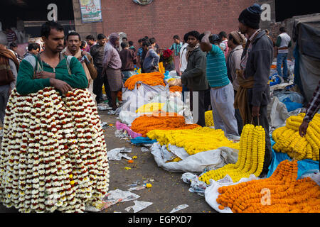 Blumenmarkt ist ein Großhandel, catering auf die Bedürfnisse von frischen Blumen von Kolkata. Stockfoto