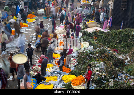 Blumenmarkt ist ein Großhandel, catering auf die Bedürfnisse von frischen Blumen von Kolkata. Stockfoto