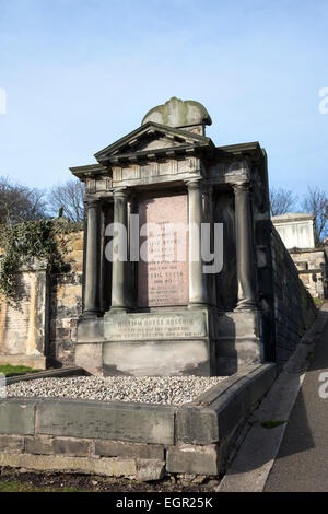 Das Grab des Architekten David Bryce auf New Calton Friedhof / Burial Ground, Edinburgh, Schottland Stockfoto