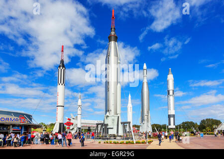 Rocket Garden mit ausgemusterte Interkontinentalraketen innerhalb das NASA Space Center in Cape Canaveral, Florida, USA Stockfoto