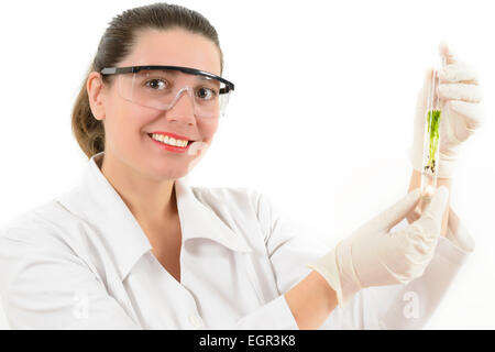 Junge Frau arbeiten mit Pflanzen in einem Labor Stockfoto