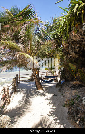 Weißen Sandstrand von Mombasa North Coast Beach, Mombasa, Kenia, Afrika Stockfoto