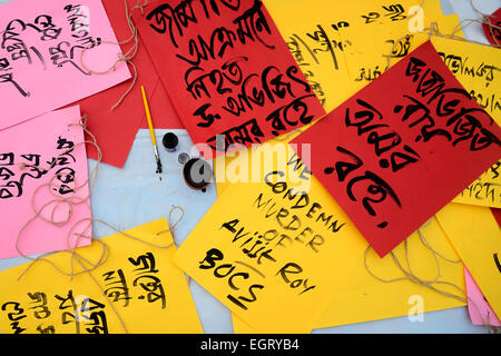 Menschen in Kalkutta protest über die Ermordung von prominenten amerikanischen Blogger Bangladeshi Herkunft Avijit Roy. Avijit Roy wurde am Donnerstag zum Tode von religiösen Extremisten gehackt. © Saikat Paul/Pacific Press/Alamy Live-Nachrichten Stockfoto