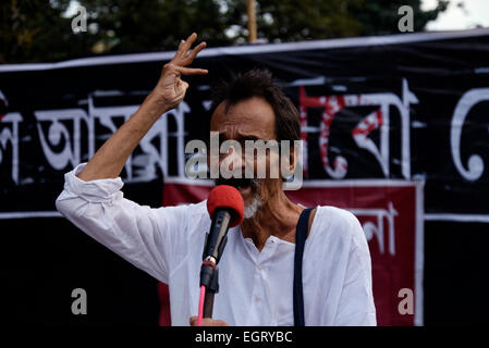 Menschen in Kalkutta protest über die Ermordung von prominenten amerikanischen Blogger Bangladeshi Herkunft Avijit Roy. Avijit Roy wurde am Donnerstag zum Tode von religiösen Extremisten gehackt. © Saikat Paul/Pacific Press/Alamy Live-Nachrichten Stockfoto