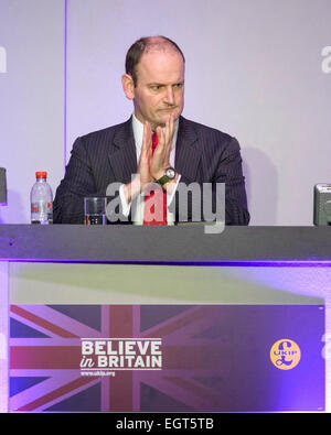 Die UKIP Frühjahrstagung am 28.02.2015 im Winter Gardens, Margate. Douglas Carswell, UKIP MP und PPC für Clacton-on-Sea, befasst sich die Konferenz. Bild von Julie Edwards Stockfoto