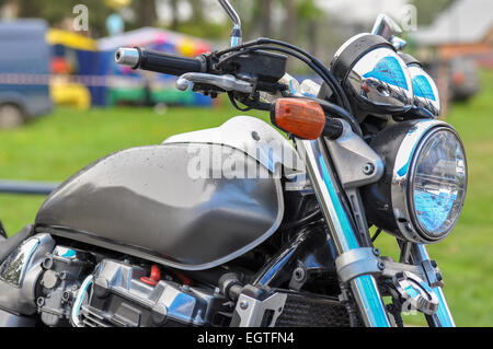 Tank und Scheinwerfer Nahaufnahme von modernen Motorrad Stockfoto