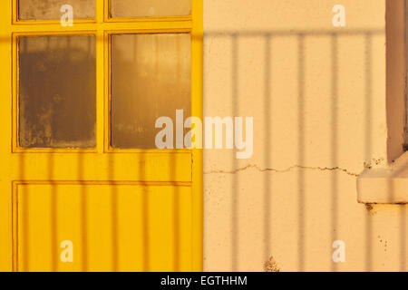 Details der Strandhütten bei Sonnenaufgang Porthgwidden Strand St Ives Cornwall England Europa Stockfoto