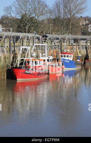 Boote im Hafen von Roggen East sussex Stockfoto