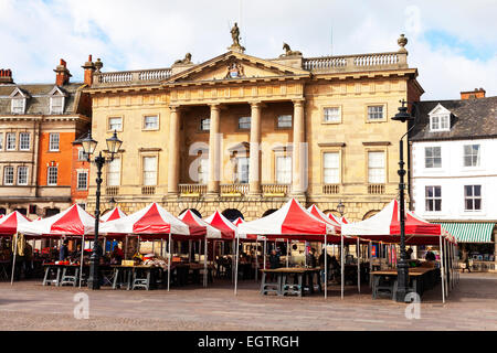 Newark auf Trent Rathaus der Buttermarket georgischen Marktplatz im Zentrum Nottinghamshire UK England Stockfoto