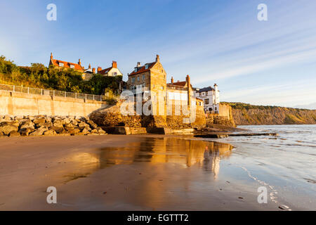 Robin Hoods Bay befindet sich ein kleines Fischerdorf und eine Bucht in den North York Moors National Park, in der Nähe von Whitby, Stockfoto