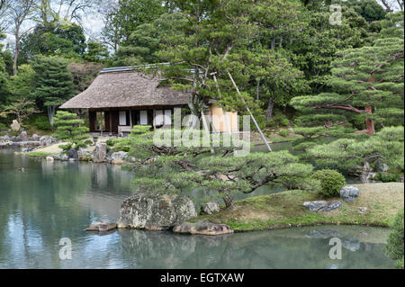 Der Shokin-tei Pavillon oder Teehaus in den Gärten der Katsura Imperial Villa (Katsura Rikyu) in Kyoto, Japan Stockfoto