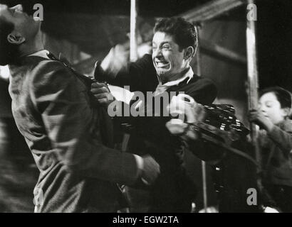 STRANGERS ON A TRAIN 1951 Warner Bros Film mit Farley Granger Stanzen Robert Walker Stockfoto