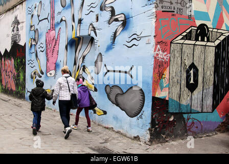 Street Art an Ruska Straße Hinterhof in der polnischen Stadt Breslau Stockfoto