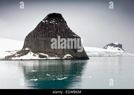 Antarktis, Süd-Shetland-Inseln, Edinburgh Rock, Basaltsäulen Stockfoto