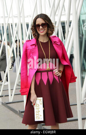 Carrie Colbert Ankunft bei der Modenschau von Jil Sander in Milan - 28. Februar 2015 - Foto: Start-und Landebahn Manhattan/Paolo Diletto Stockfoto