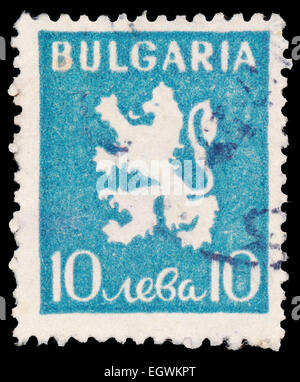 Bulgarien - ca. 1945: Briefmarke gedruckt in Bulgarien zeigt Wappen, Löwen-Emblem, ca. 1945 Stockfoto