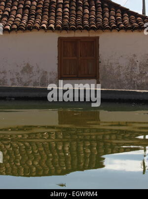 Pond Reflexionen Hütte reflektiert Teneriffa vilaflor Stockfoto